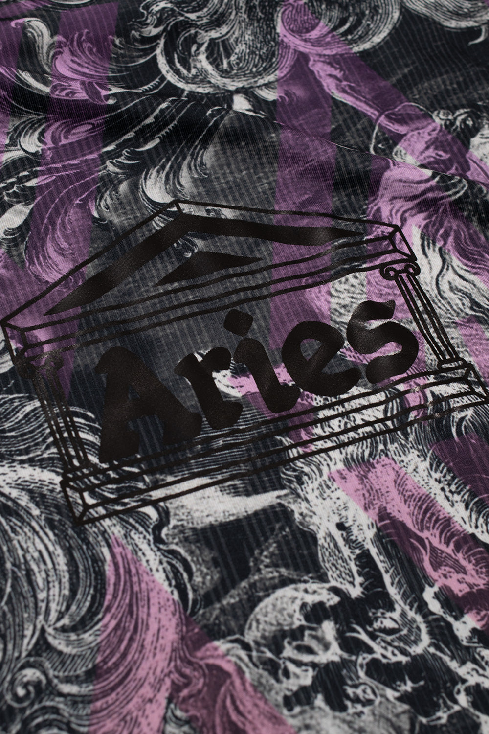 "Aries x Umbro Langarm-Trikot – Schwarzes Goalie-Jersey mit markantem Design für moderne Fußballfans"