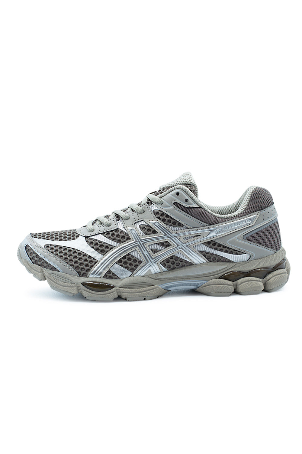Lateral profile view of the Asics Gel-Cumulus 16 running sneaker in Cocoa Powder and Pure Silver, showcasing the open honeycomb dark cocoa brown mesh upper, metallic silver synthetic leather overlays, iconic silver tiger stripes, two-tone grey FLUIDRIDE foam midsole with visible rearfoot and forefoot GEL cushioning capsules, and "GEL-CUMULUS 16" lettering along the lateral heel.