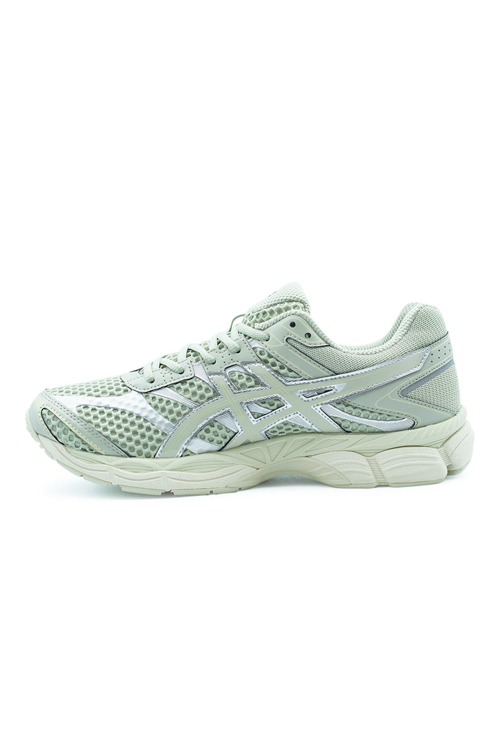 Asics GEL-Cumulus 16 Dried Leaf Green medial side emphasizing seamless mesh underlays, stabilizing synthetic panels and the early-2010s running aesthetic.