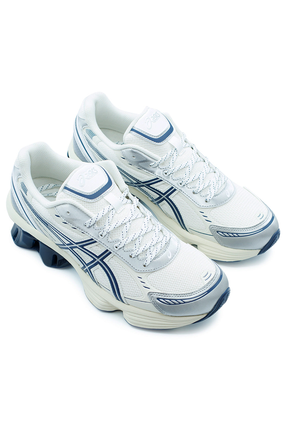 Pair shot of ASICS GEL-Kinetic Fluent trainers highlighting layered technical upper, welded panel construction and lightweight cushioning for everyday running and streetwear style