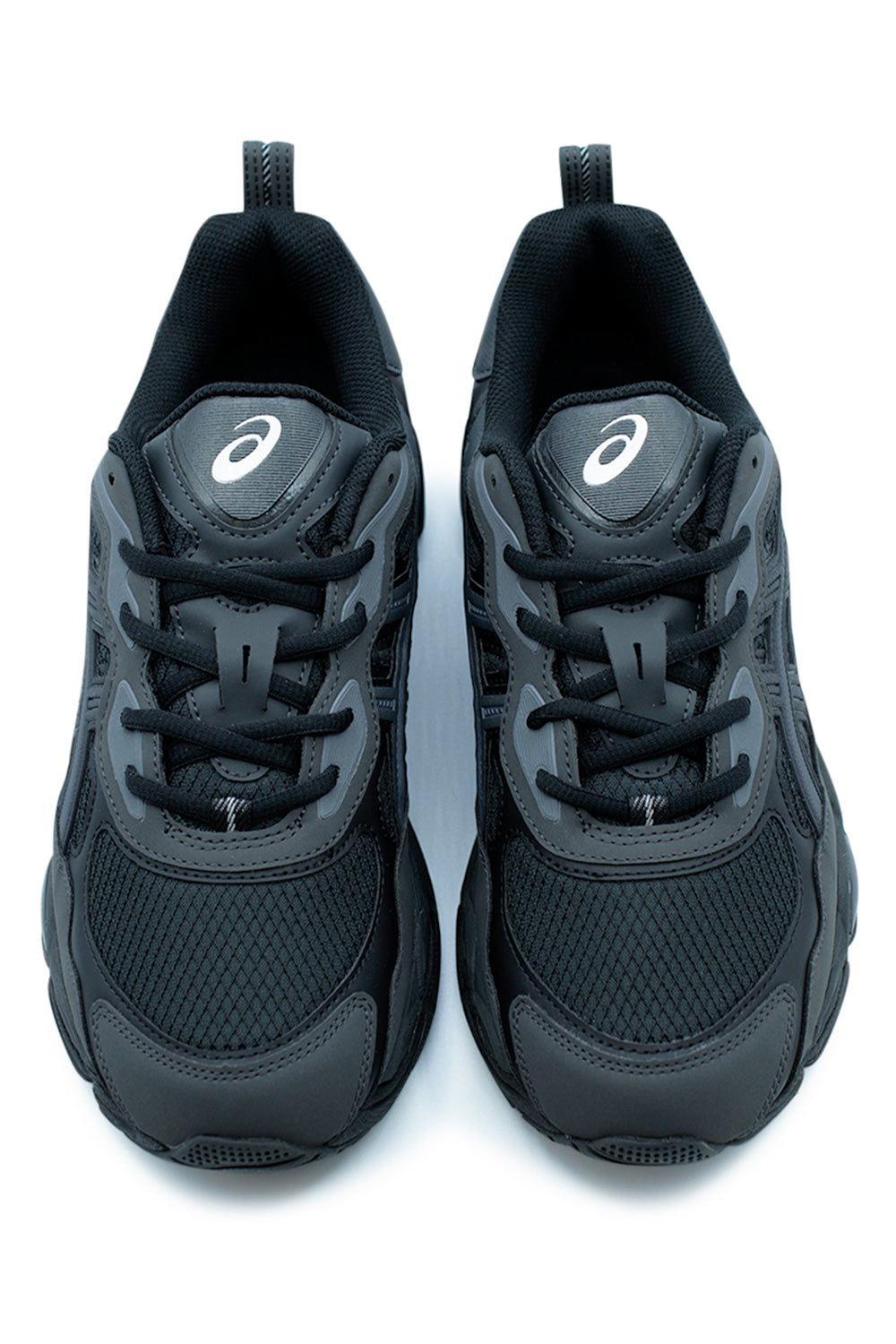 Top view of the Asics GEL-NYC RGD Black/Graphite Grey sneaker highlighting the durable lacing system, padded tongue, breathable mesh upper and structured overlays for stable everyday wear.