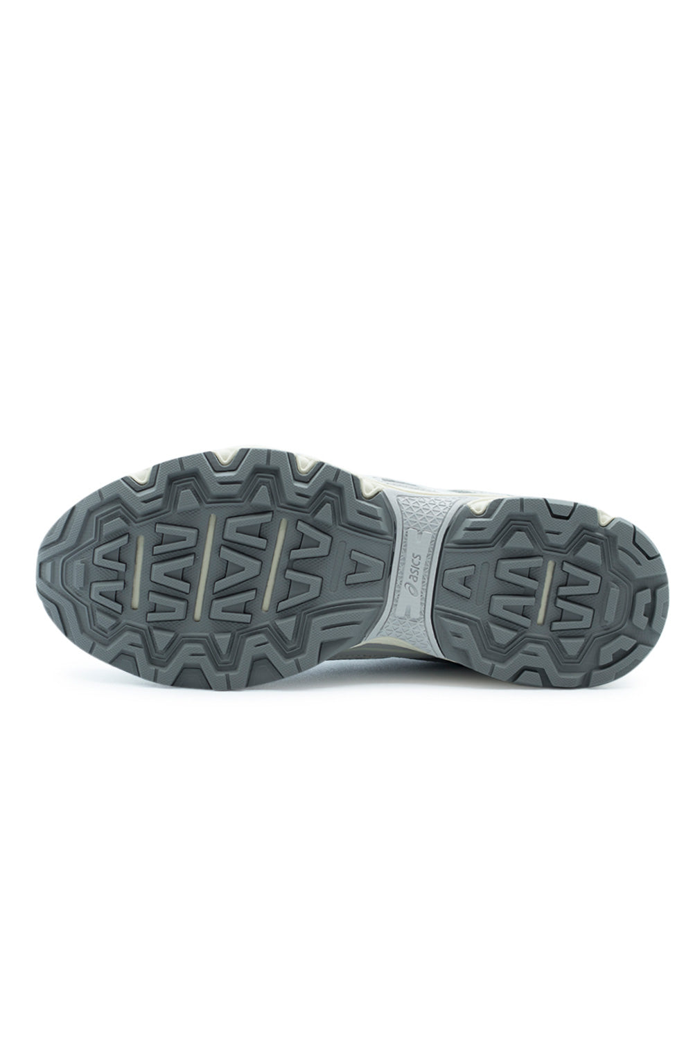 Hintere Ansicht des Asics Gel-Venture 6 mit geformter Ferse, stabiler Passform und Outdoor-ready Look.