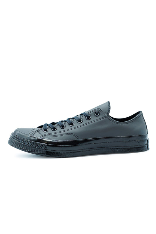 Converse Chuck 70 OX Shoe Black Dark Matter Black, unisex low-top sneaker with premium leather upper and vintage-inspired design.