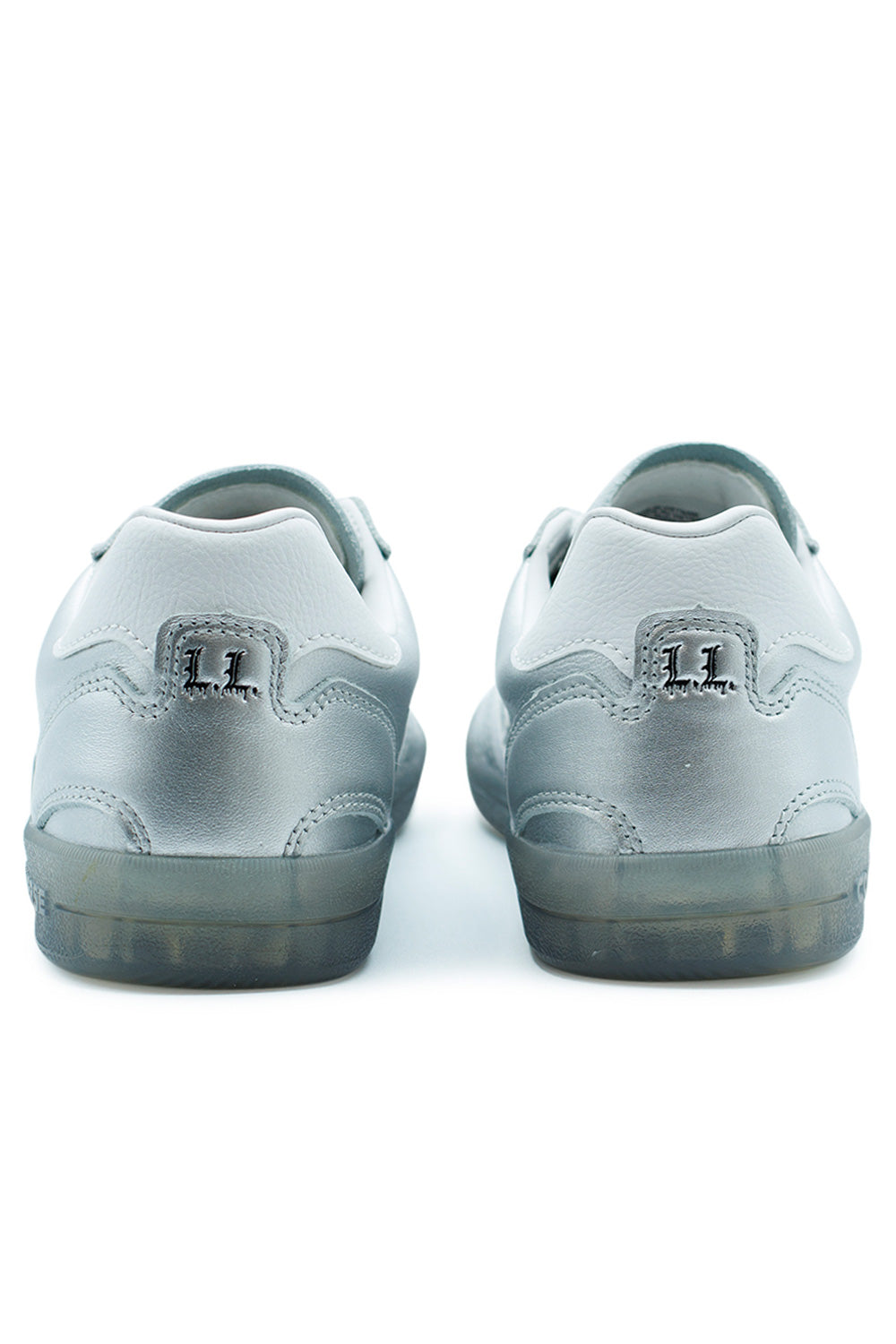 Schwarze, weiße und silberne Converse Louie Lopez Pro 2 Ox Schuhe im modernen Design