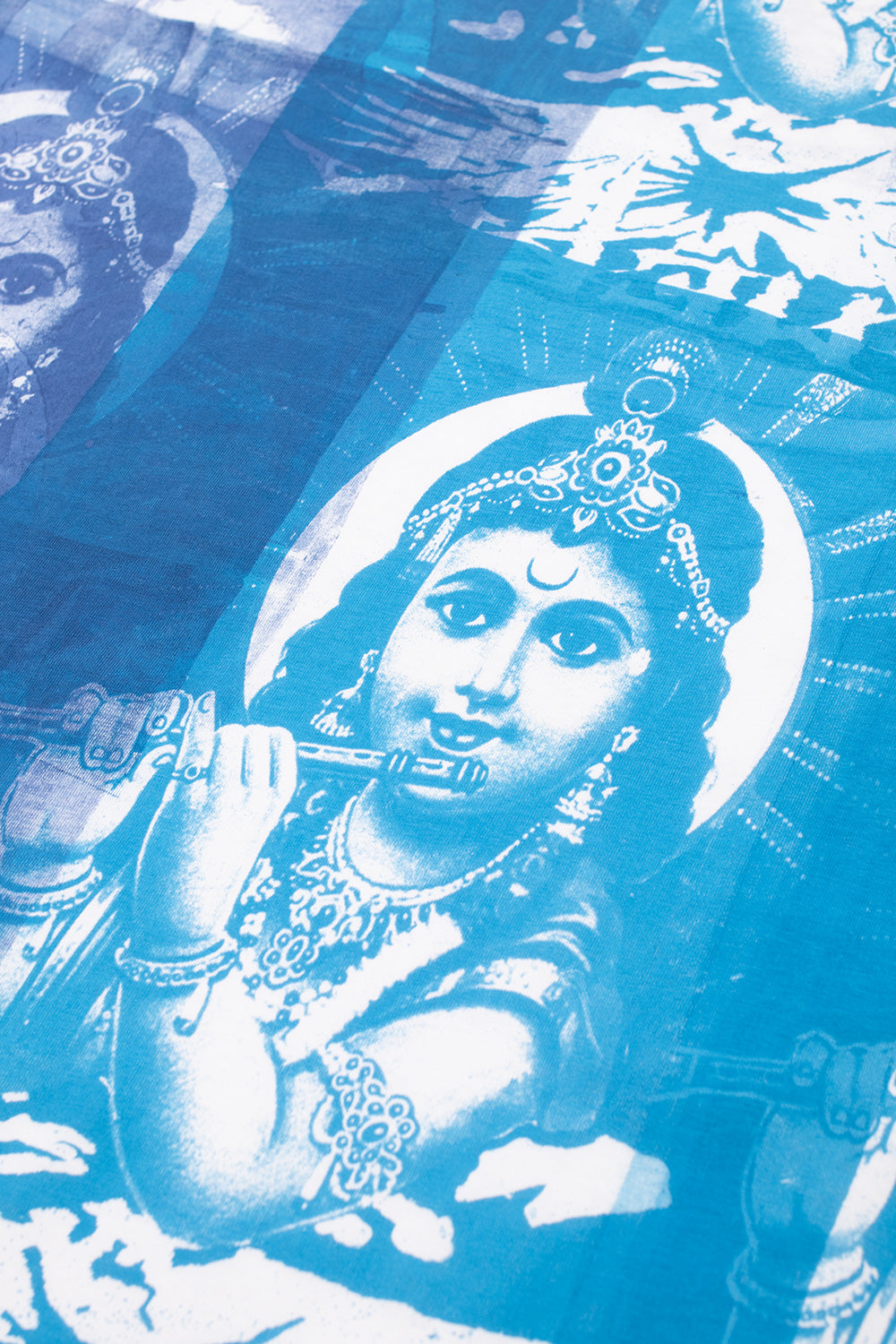 "Good Things Krsna T-Shirt Weiß – lässiger Streetwear-Look"