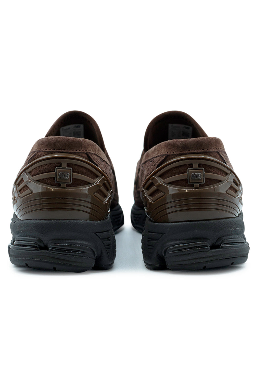 rear detail New Balance 1906L hybrid loafer showing molded heel stabilizer, ABZORB SBS heel pods and N-ergy sole for shock absorption and stability