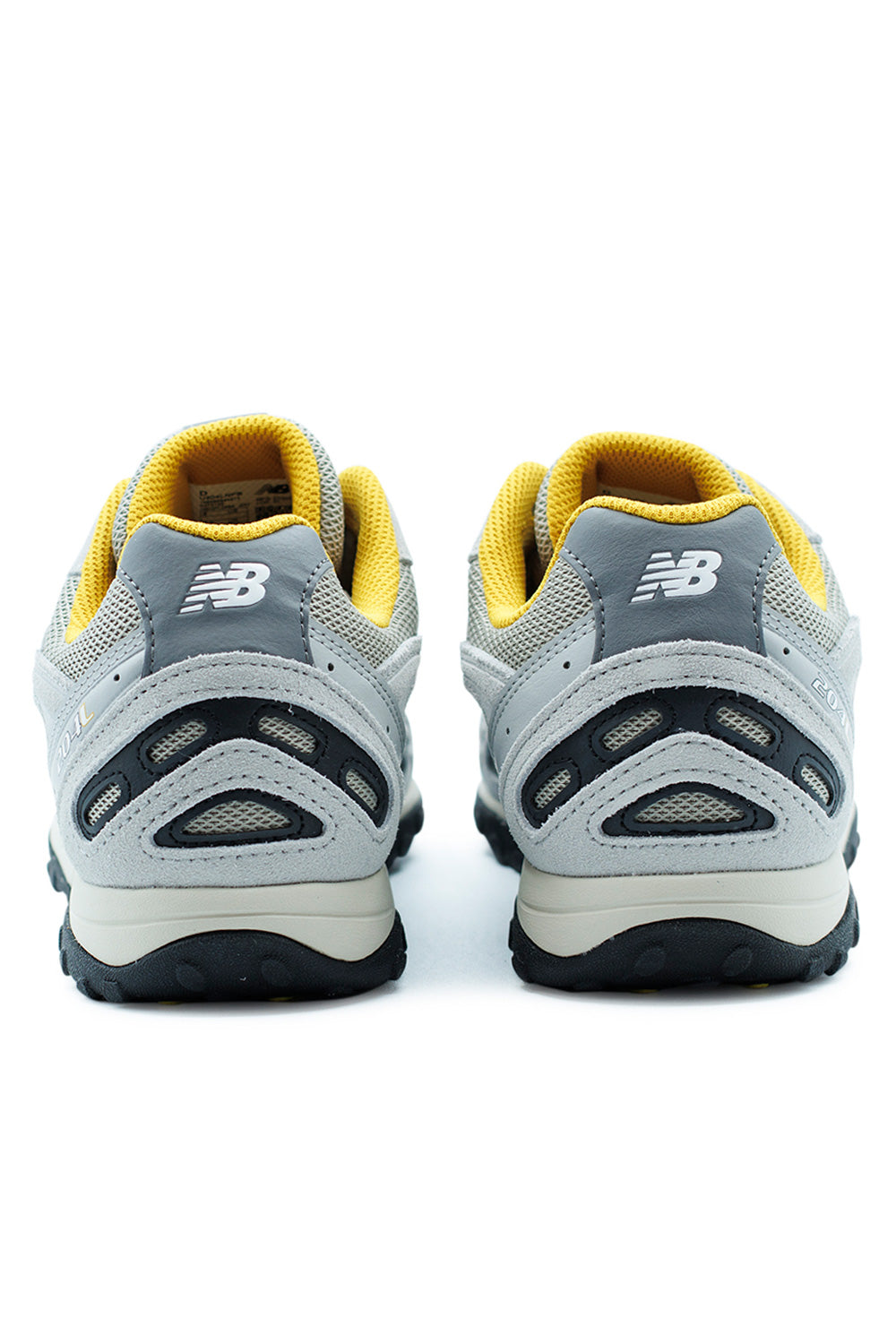 New Balance 204L Raincloud Baroque Gold, premium running-inspired lifestyle sneaker featuring embossed overlays and Baroque Gold details.