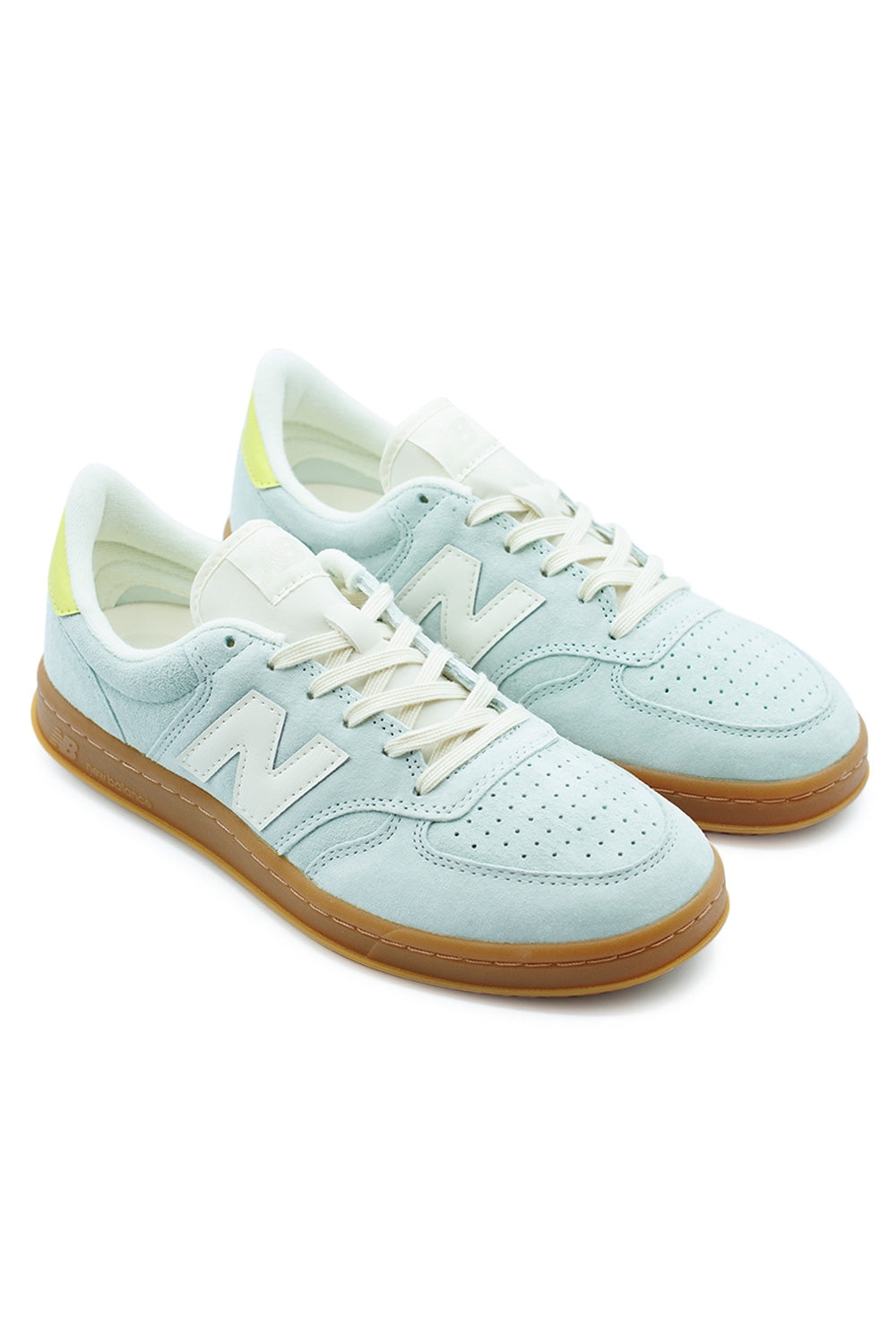 New Balance CT500 – Zeitloser 1982er Retro-Tennisschuh mit strapazierfähigem Wildleder und moderner Dämpfung