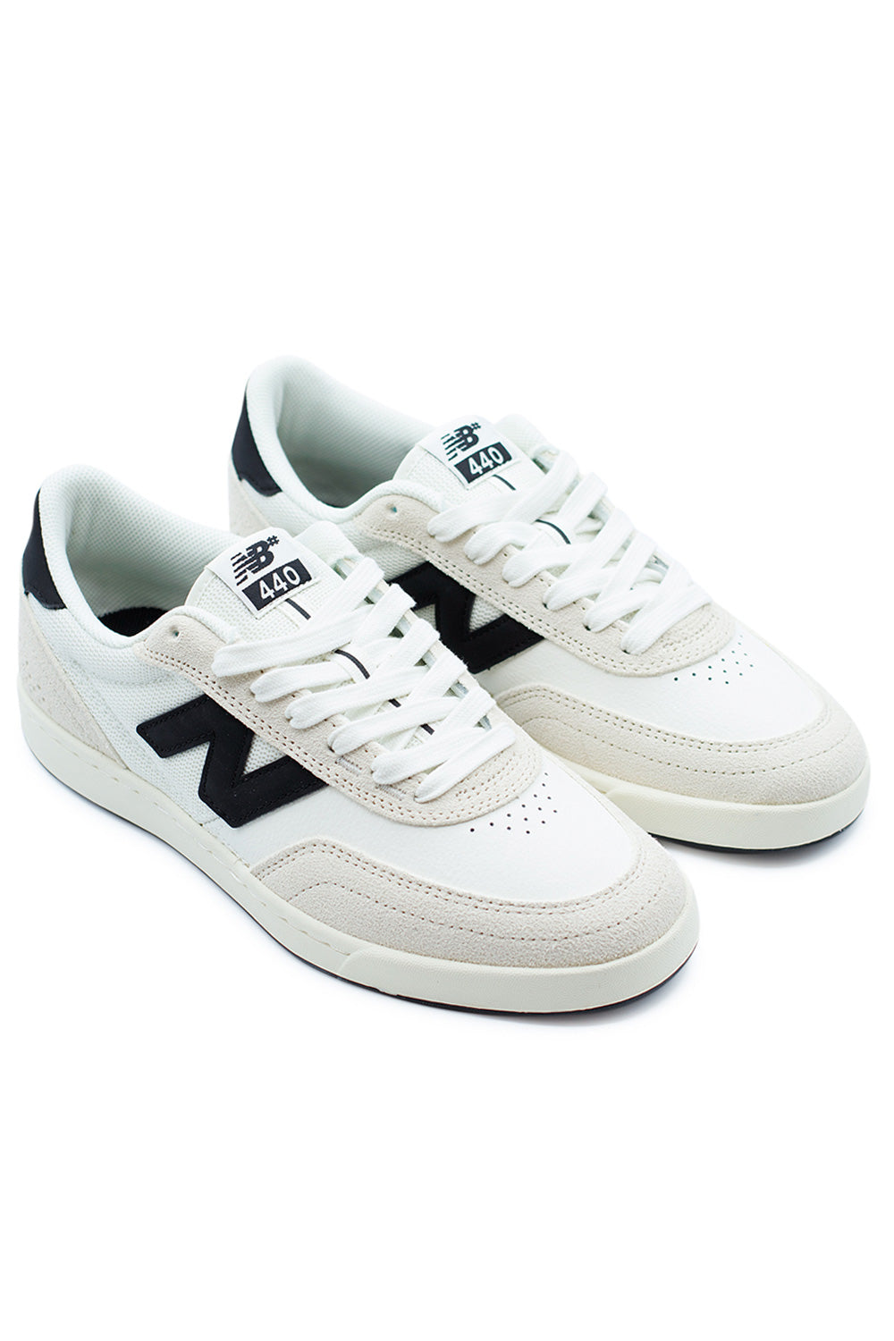 Bequemer New Balance Numeric 440 V2 – Durable Rubber Cup-Sohle für überragenden Grip und maximale Kontrolle auf Skateboards oder beim Freizeitgebrauch.