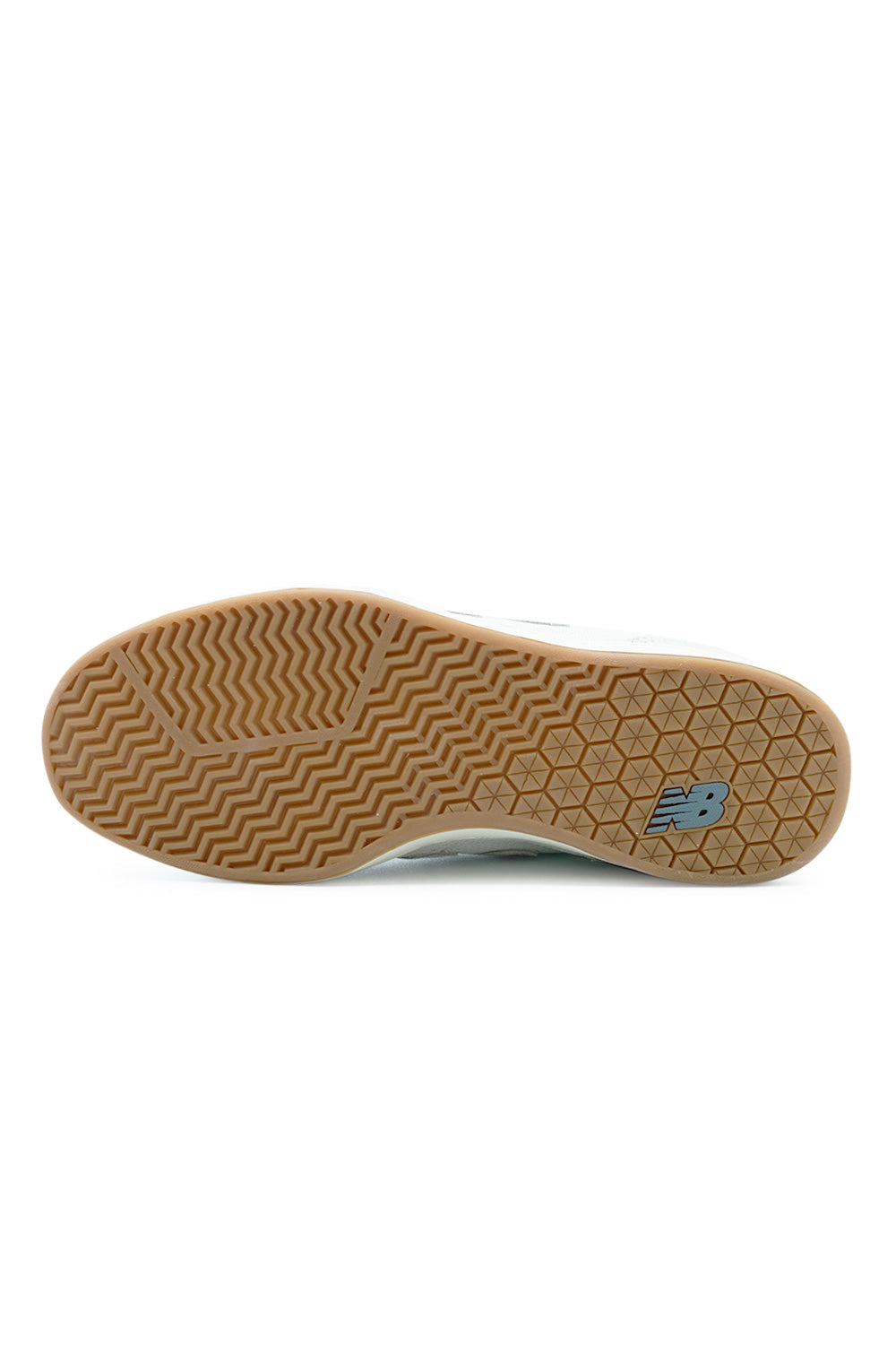 outsole detail New Balance Numeric 440v2 featuring Ndurance rubber traction pattern, flexible cupsole construction and high-wear reinforcement for maximum skateboard grip