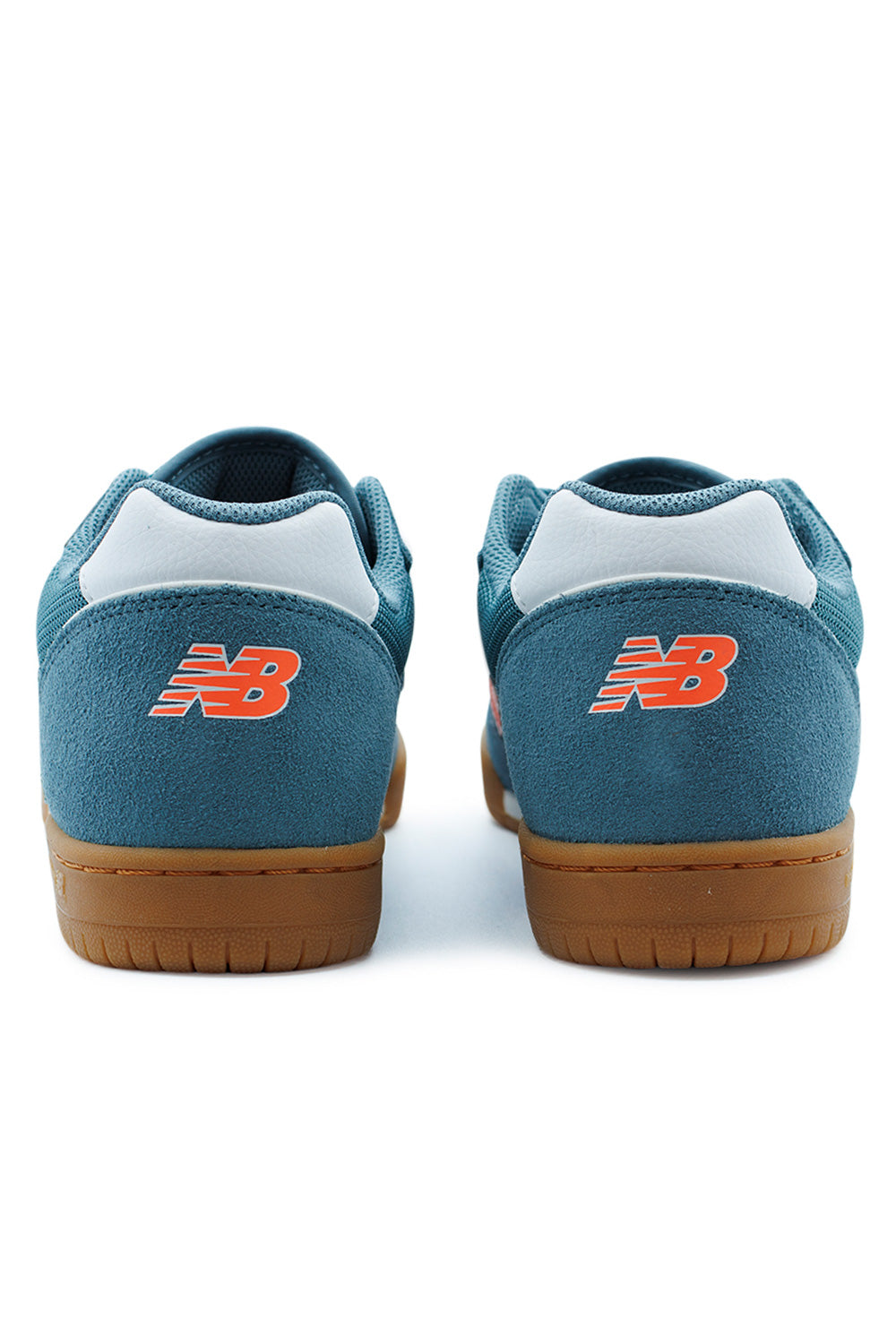 Rear view of New Balance Numeric Tom Knox 600 sneakers with heel branding, reinforced skate panels, and stable cupsole design for everyday skate sessions