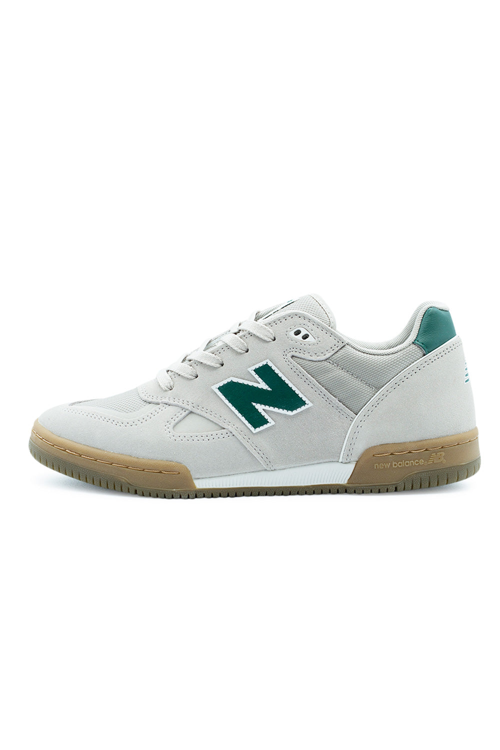 New Balance Numeric Tom Knox 600 Timberwolf/Forest Green – Robuster Skate-Schuh mit innovativer ABZORB-Dämpfung für ultimativen Komfort und Performance.

