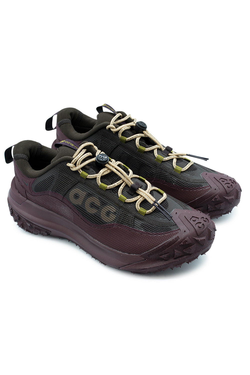 Nike ACG Mountain Fly 2 Low GTX – Outdoor-Schuh in Velvet Brown und Black mit Gore-Tex-Material für wetterfesten Schutz und langanhaltenden Komfort.
