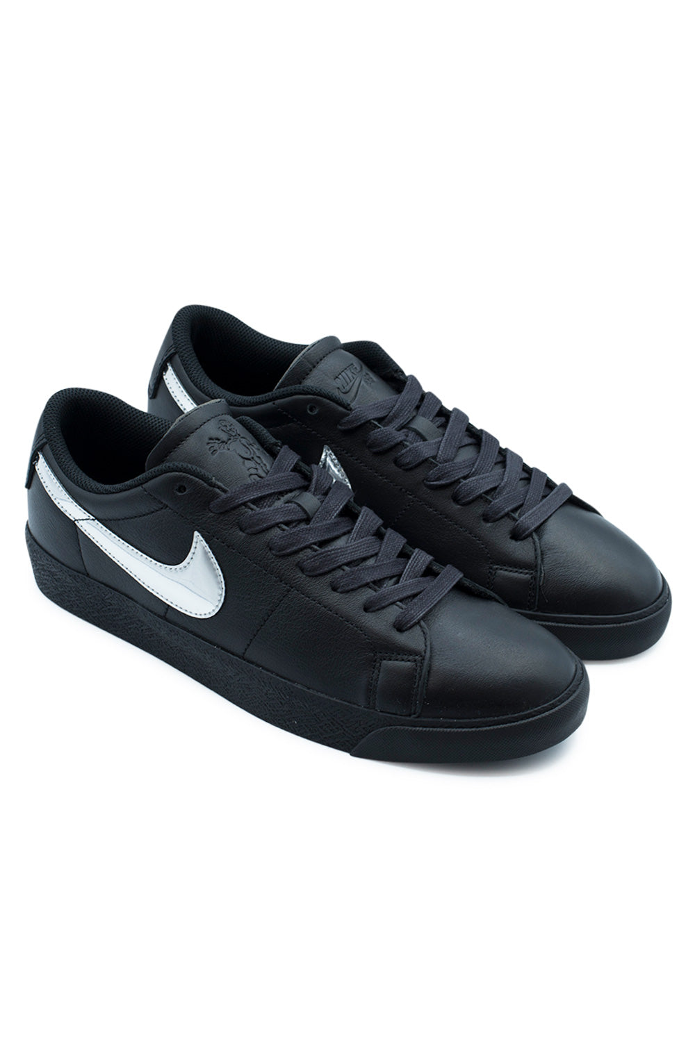 Nike SB X Dancer Zoom Blazer Low QS Schoen Zwart Zilver Zwart