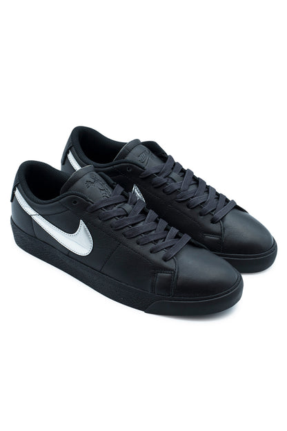 Nike SB X Dancer Zoom Blazer Low QS Schuh Schwarz / Silber / Schwarz