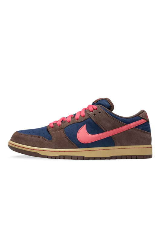 Nike SB Dunk Low Pro Shoe Baroque Brown / Adobe