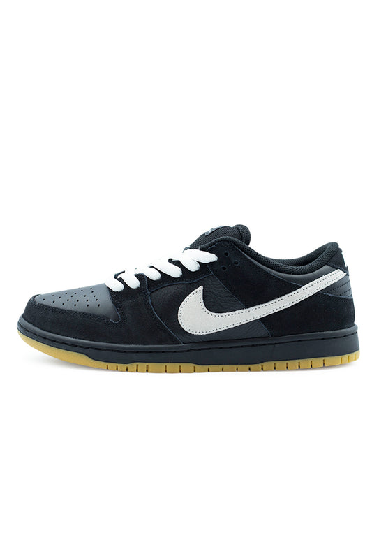 Nike SB Dunk Low Pro Shoe Black / White / Black