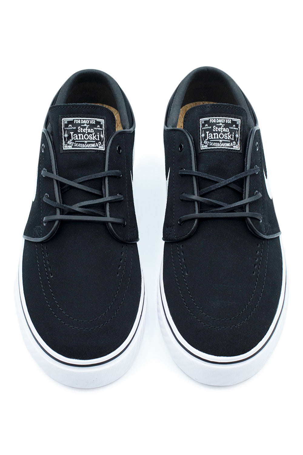 Nike SB Zoom Janoski OG Skate-Schuhe in Black/White/Black – Klassischer Low-Top-Skate-Schuh mit präzisem Boardgefühl und Komfort.

