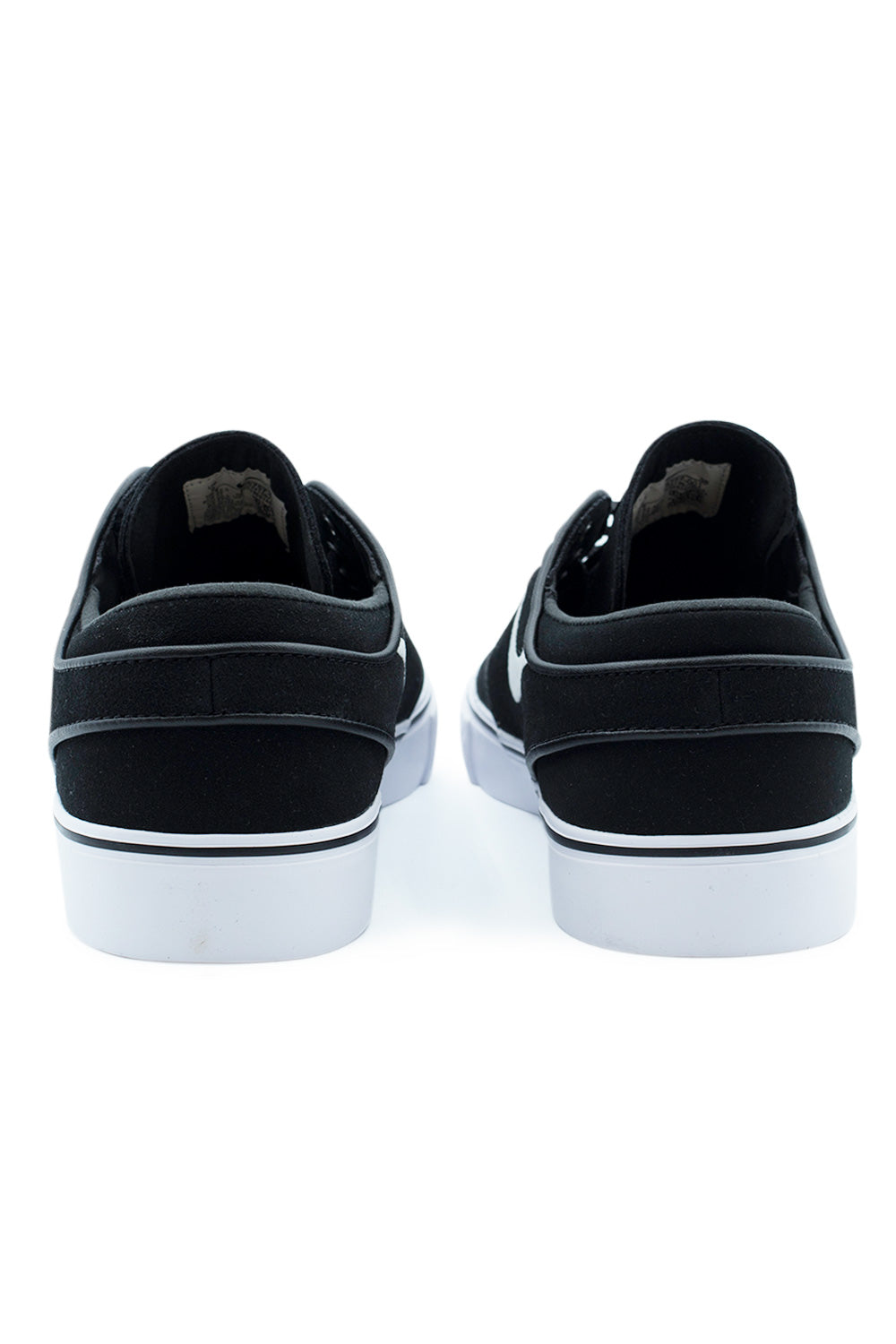 Nike SB Zoom Janoski OG in Black/White/Black – Strapazierfähiger und stylischer Skate-Sneaker für höchste Performance auf dem Skateboard.
