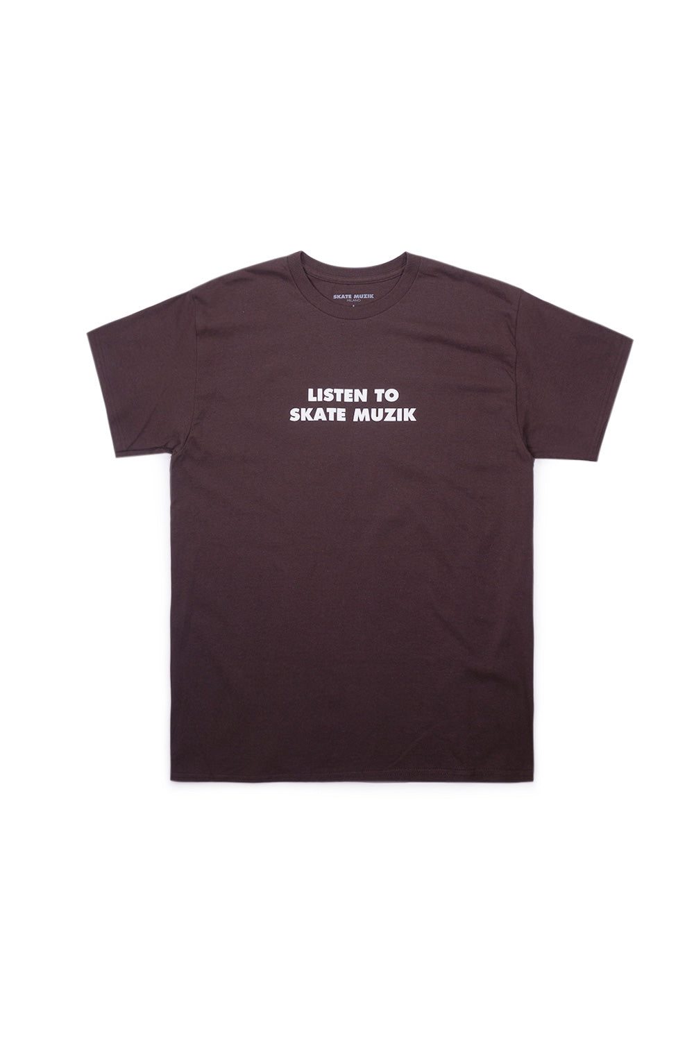 Frontalansicht des braunen Skate Muzik Listen T-Shirts mit weißem Brustaufdruck